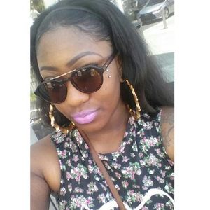 Meet your Posher, Lafonda